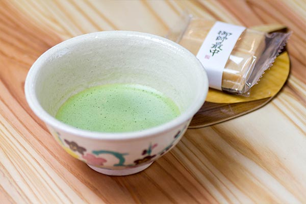 お抹茶・富士山麓・富士吉田〜古民家手相カフェ「北口夢屋」