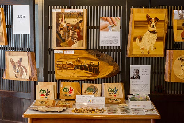 富士山麓・富士吉田〜古民家手相カフェ「北口夢屋」 象嵌ギャラリー